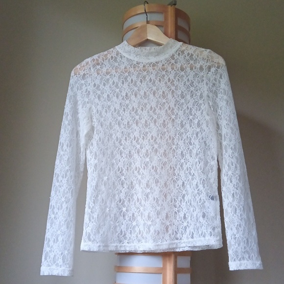 Ptp16" Lace Long sleeve White Top - Picture 8 of 12